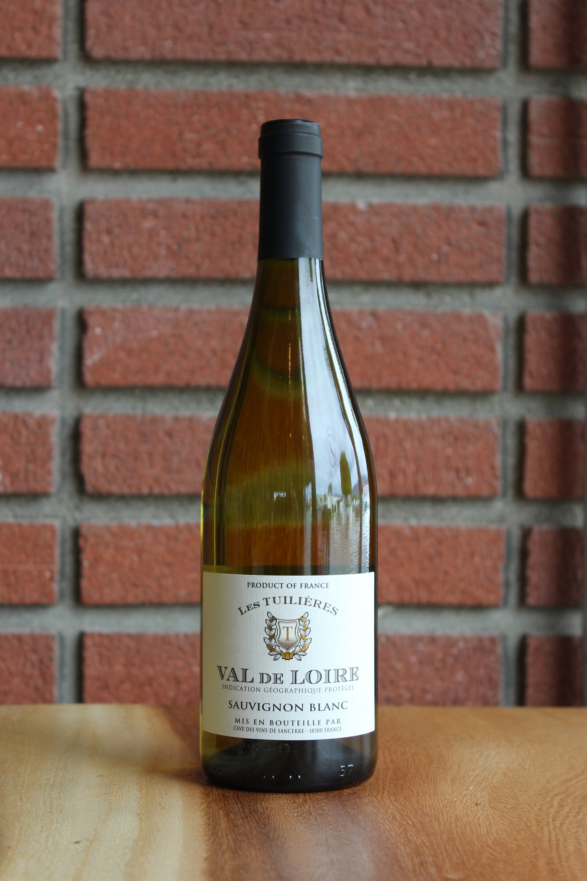 Caves de Sancerre "Les Tuilieres" Sauvignon Blanc 2022 Bottle Shot